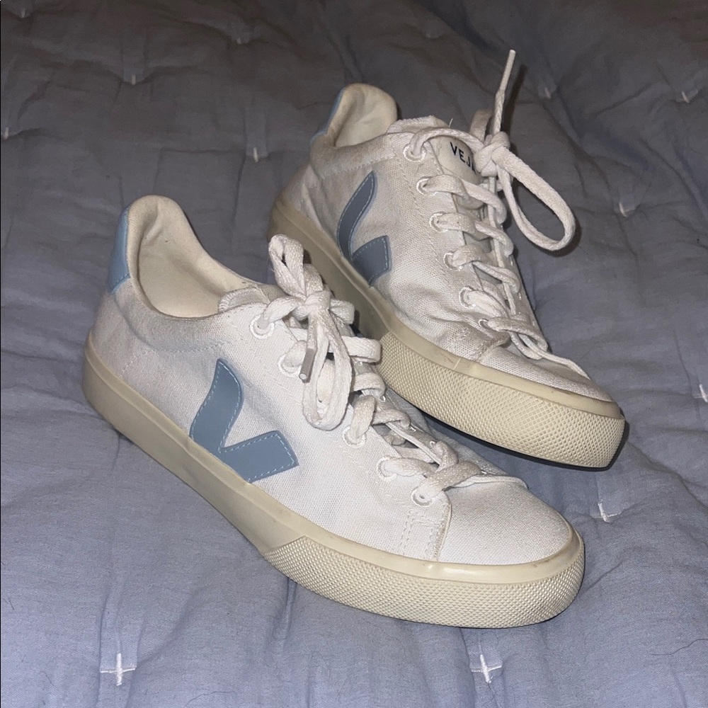 Veja Cream and Light Blue Casual Sneakers